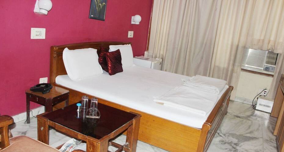 Hotel Crystal 52, Chandigarh 5